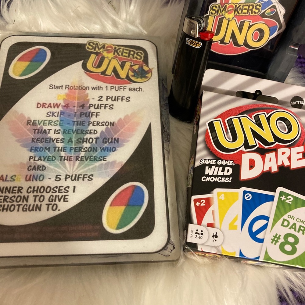 Smoker uno with uno dear cards